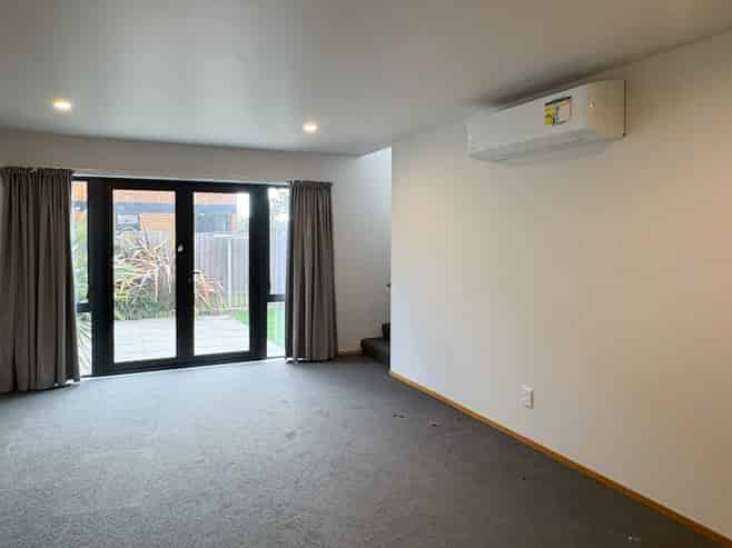 1/25 Grove Road, Addington