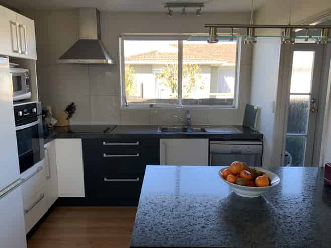 1b/3 Ian Place, Bishopdale