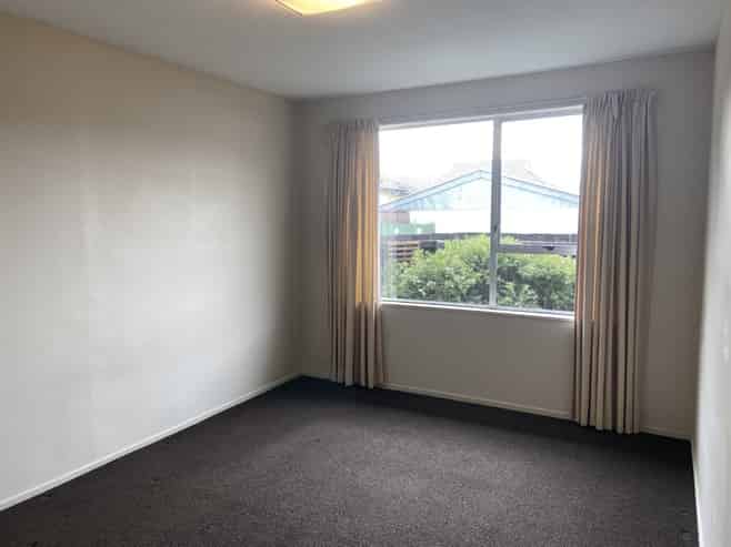 1b/3 Ian Place, Bishopdale