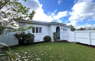 101 Lancaster Road, Beach Haven