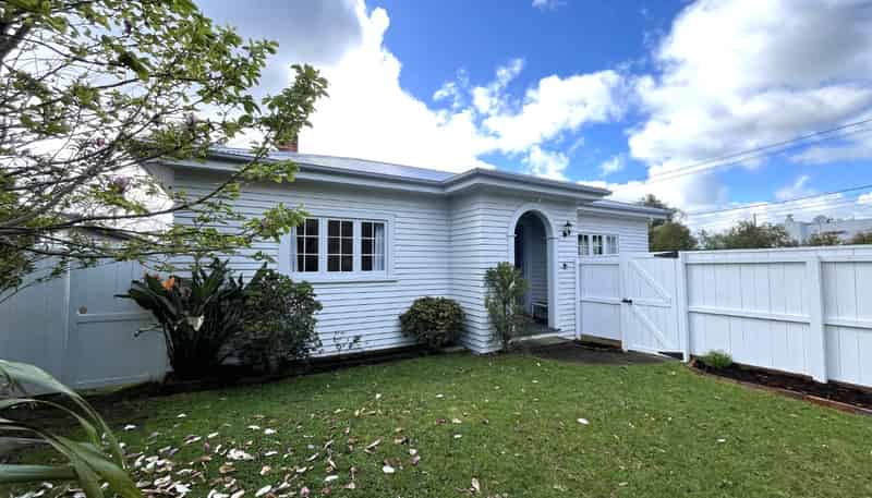 101 Lancaster Road, Beach Haven