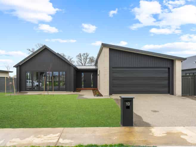 10 Sir Bob Charles Drive, Masterton