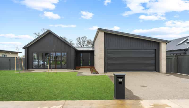 10 Sir Bob Charles Drive, Masterton