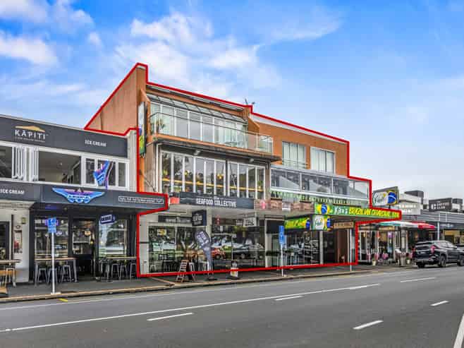 Prime waterfront in Mission Bay
