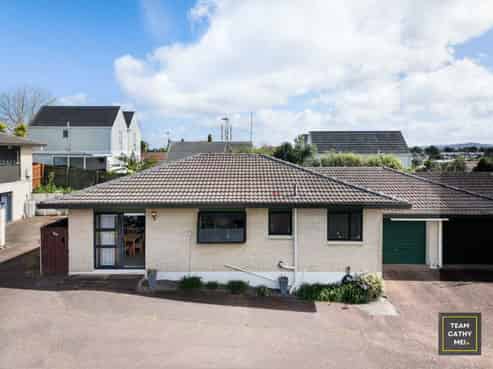 2/16 Wood Street, Papakura