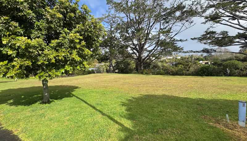 36 Shelter Drive, Greenhithe