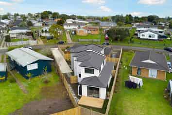 20a, 20b Tasman Street, Pukekohe