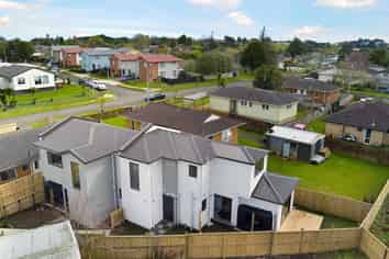 20a, 20b Tasman Street, Pukekohe