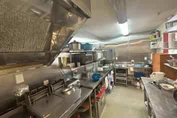 Ellerslie Retail Suitable for Various Uses