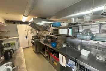 Ellerslie Retail Suitable for Various Uses