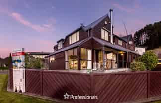 69 Sunbrae Drive, Silverstream