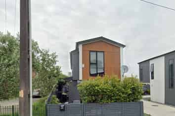 1/72 Tiraumea Drive, Pakuranga