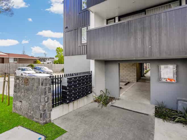 105/238 Princes Street East, Otahuhu