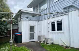 32C Hayr Road, Three Kings