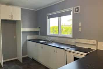 32C Hayr Road, Three Kings