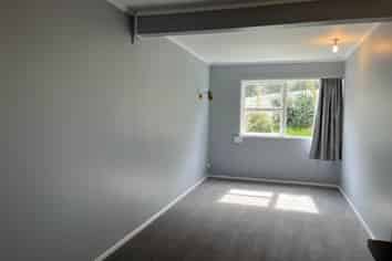 32C Hayr Road, Three Kings