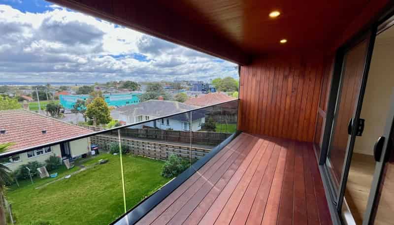 2/1026 New North Road, Mount Albert