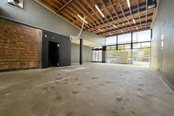 Prime Retail in Ellerslie | 140 m2