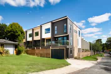 1/12 South Pacific Place, Henderson