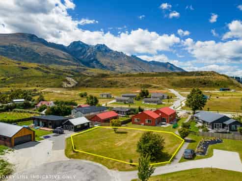 13 Old Dairy Close, Glenorchy