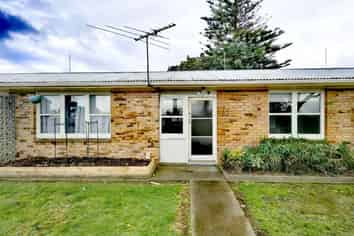2/21 Gibbs Road, Manurewa