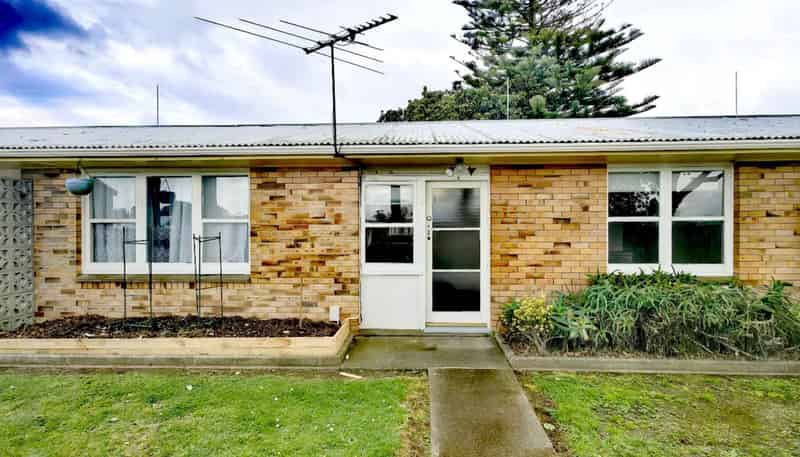 2/21 Gibbs Road, Manurewa