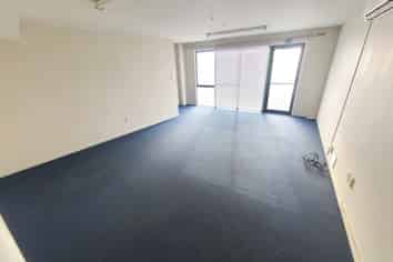 VERSATILE 269M² INDUSTRIAL UNIT
