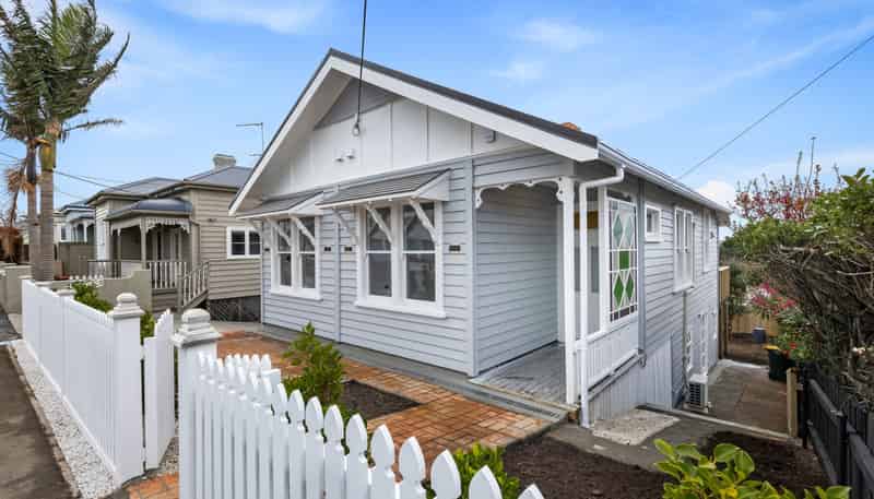 94 Calliope Road, Devonport