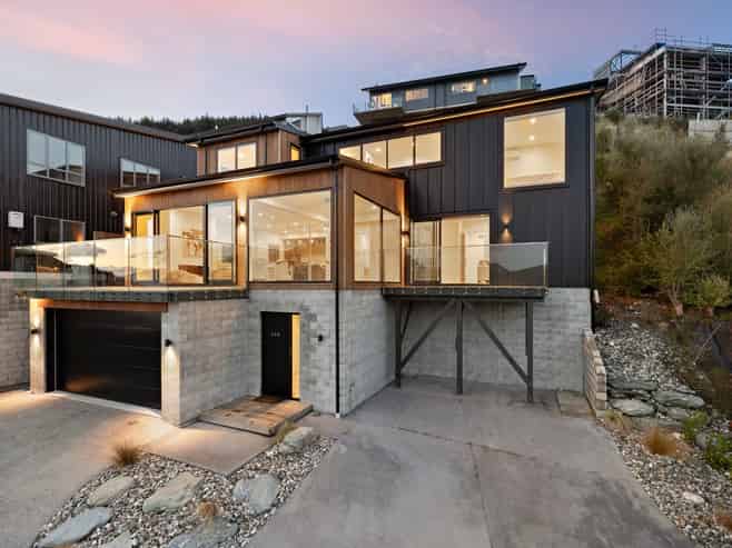 36B Middleton Road, Queenstown