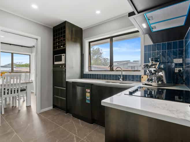 14 Nicola Place, Mangere
