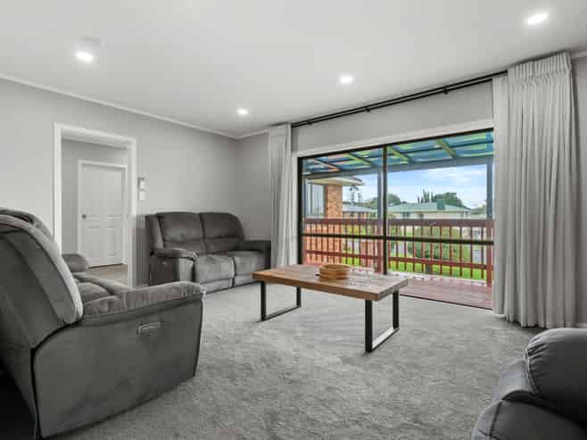 14 Nicola Place, Mangere