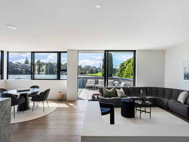 73 West End Road, Westmere