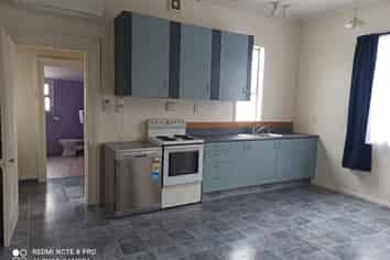 15 May Street, Waiwera South