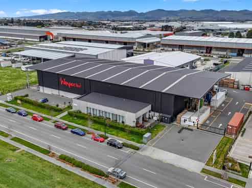 Near-new manufacturing or high-stud warehouse