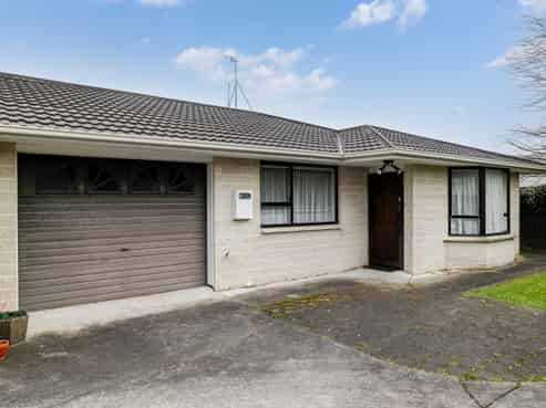1C Droylsden Place, Palmerston North Central