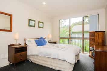 2F/1 Wadier Place, Henderson