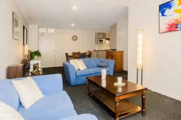 2F/1 Wadier Place, Henderson