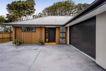 227A Tukapa Street, Westown