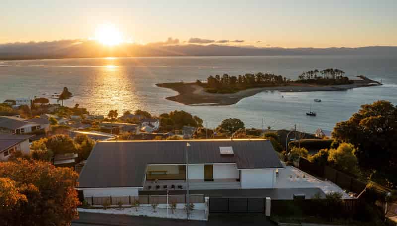 82 Princes Drive, Britannia Heights