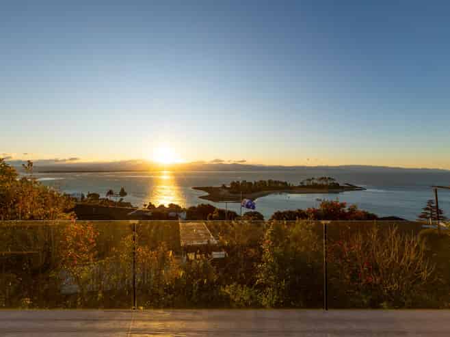 82 Princes Drive, Britannia Heights