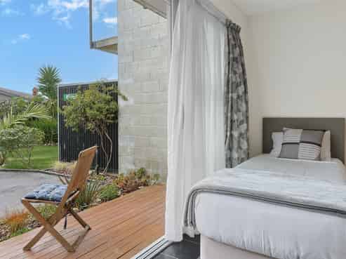 7/27 Marine Parade, Carters Beach