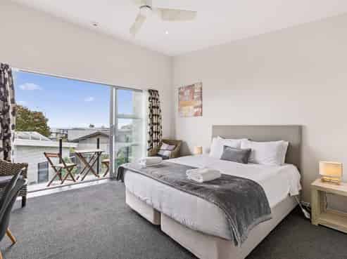 5,7 and 8/27 Marine Parade, Carters Beach