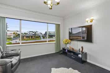 127 Winchester Street, Levin