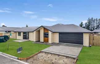 33 Greig Crescent, Amberley