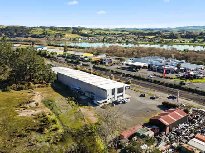 Single tenant industrial