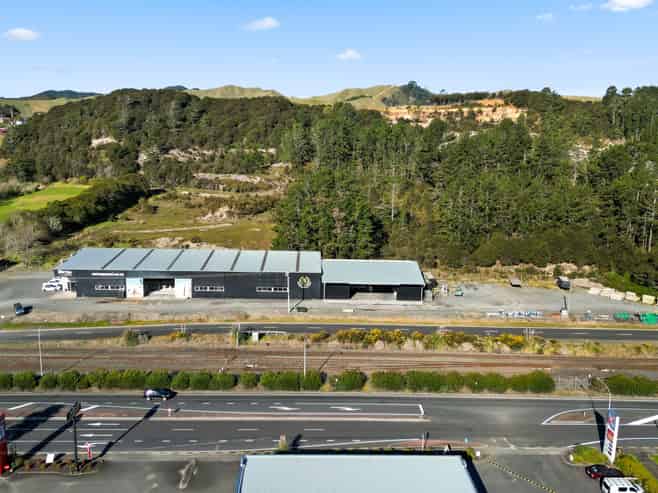 Single tenant industrial
