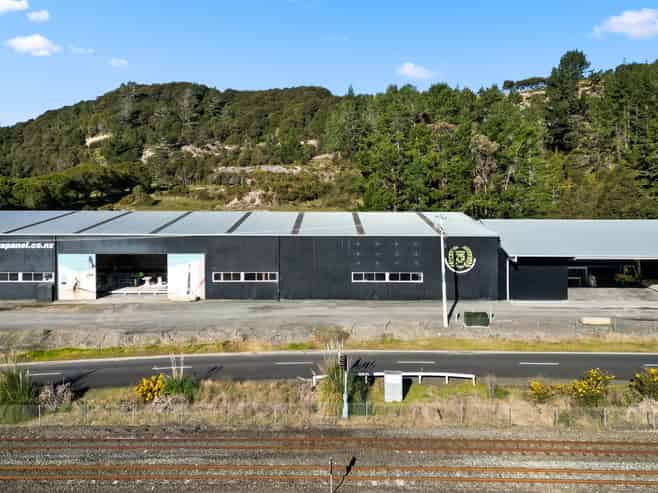 Single tenant industrial