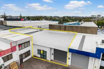 RENT REDUCED - SECURE INDUSTRIAL UNIT