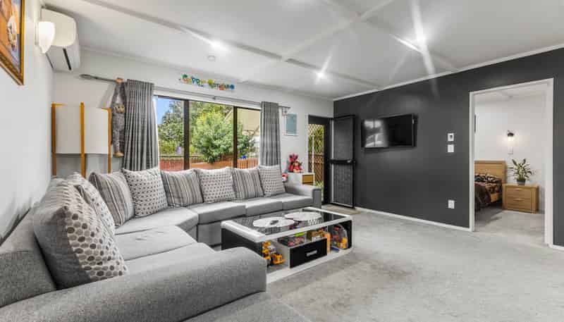 6/25 Waterview Road West, Takanini