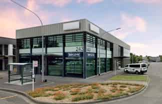 Office space to lease on Broadway Avenue